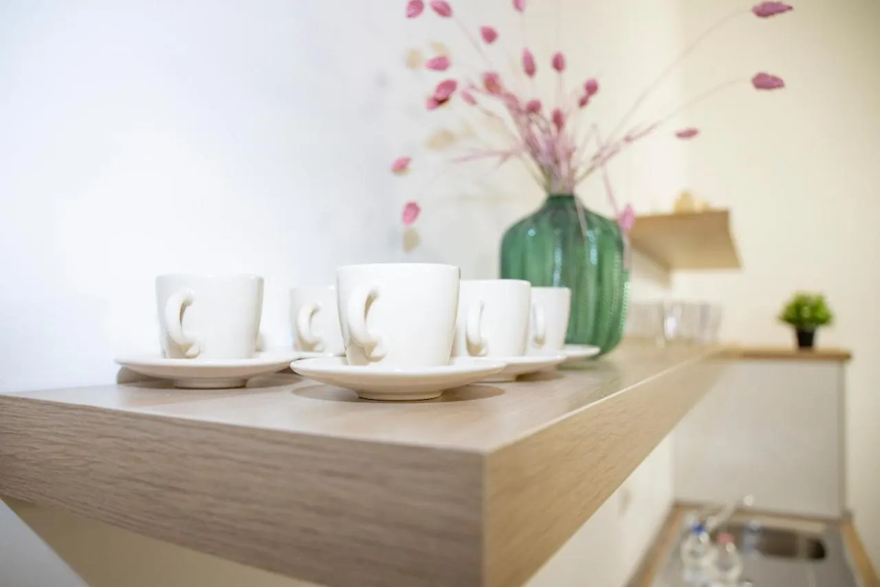 ** Appart hôtel Easy Milano - Rooms And Apartments Navigli Italie