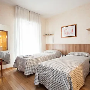 Apartmanhotel Desenzano, Milánó