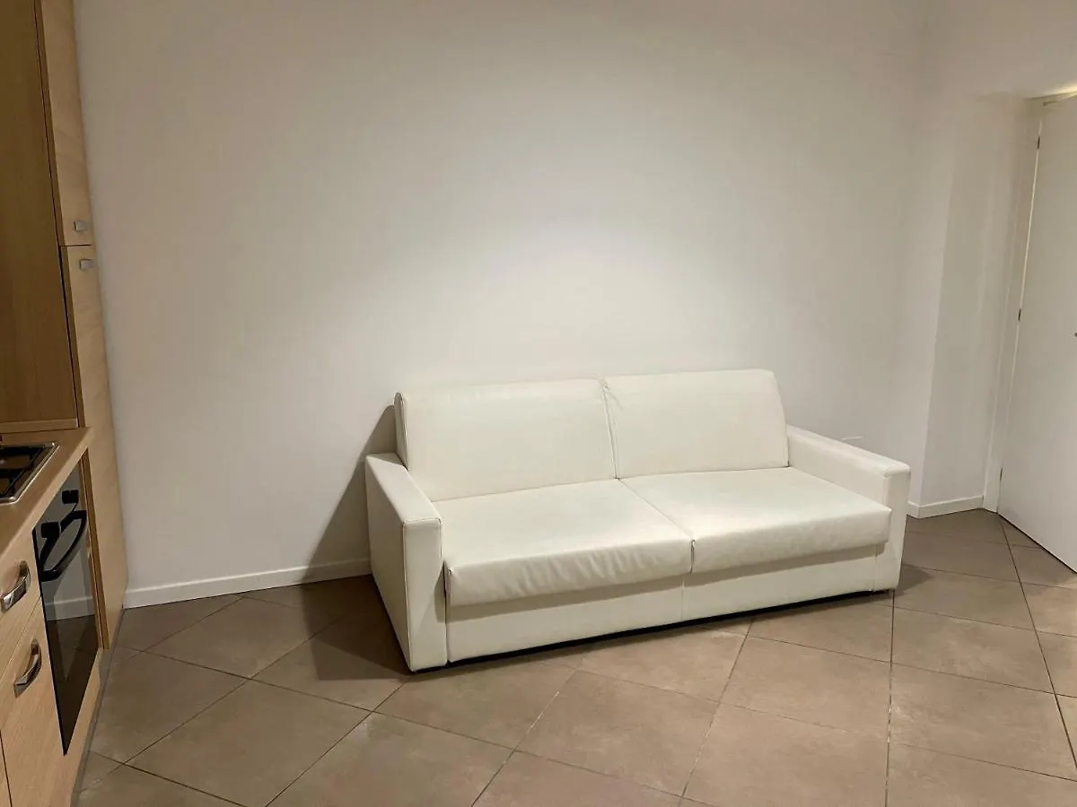 Apartahotel Easy Milano - Rooms And Apartments Navigli