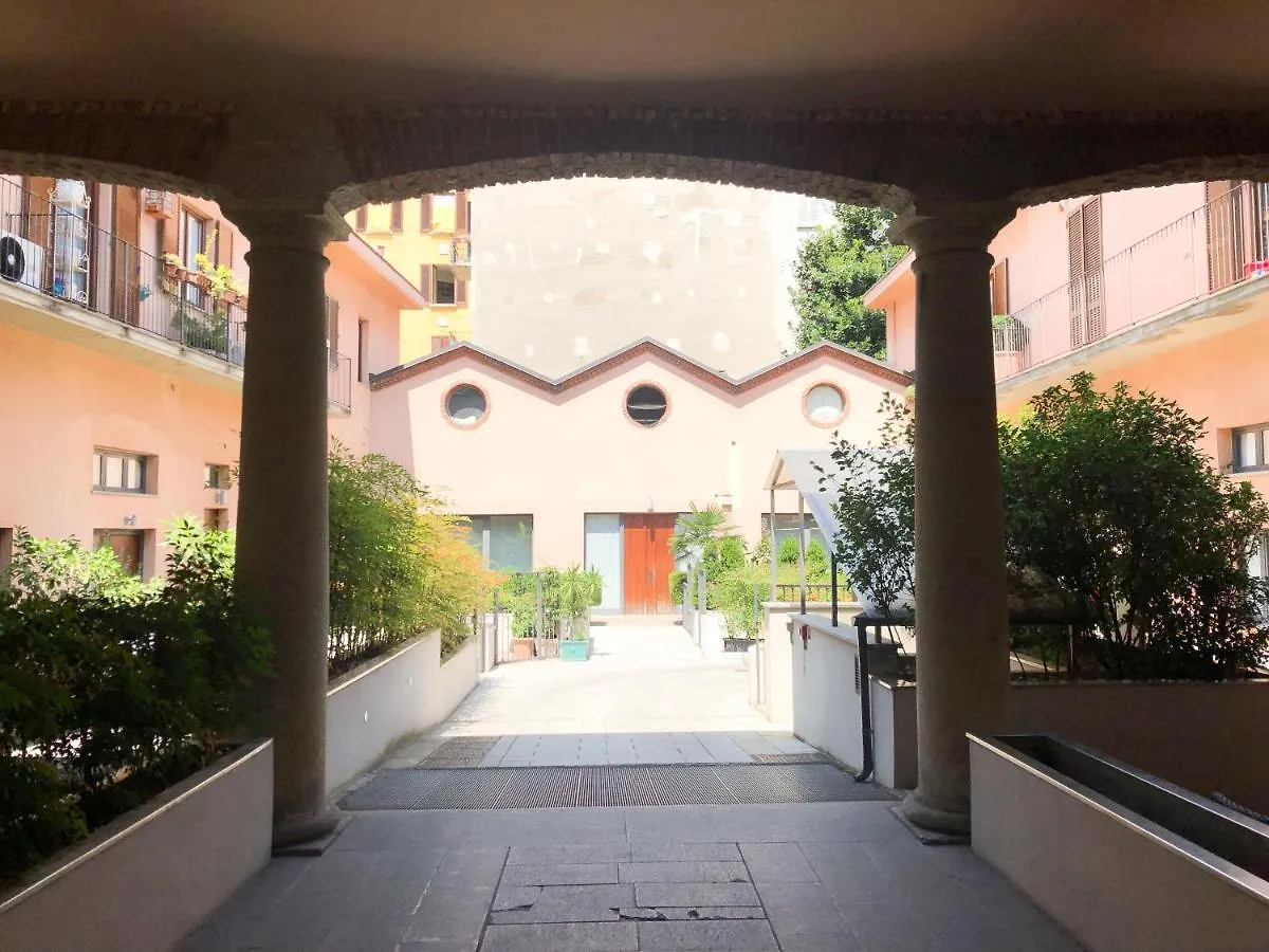 Easy Milano - Rooms And Apartments Navigli Апарт-отель