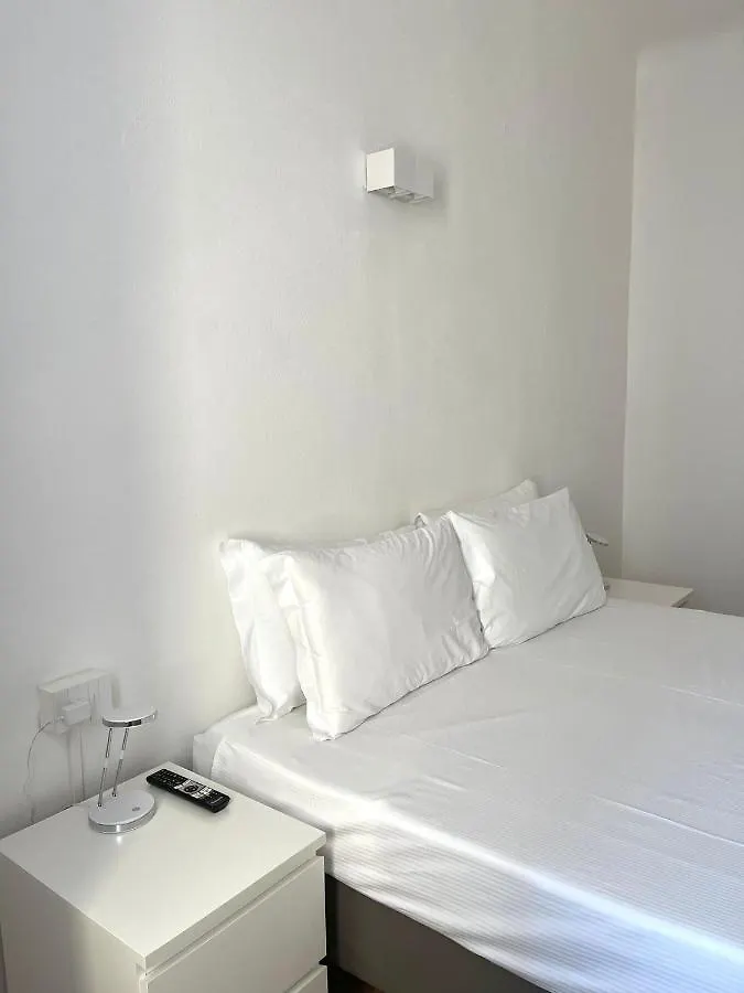 ** Апарт-отель Easy Milano - Rooms And Apartments Navigli Италия