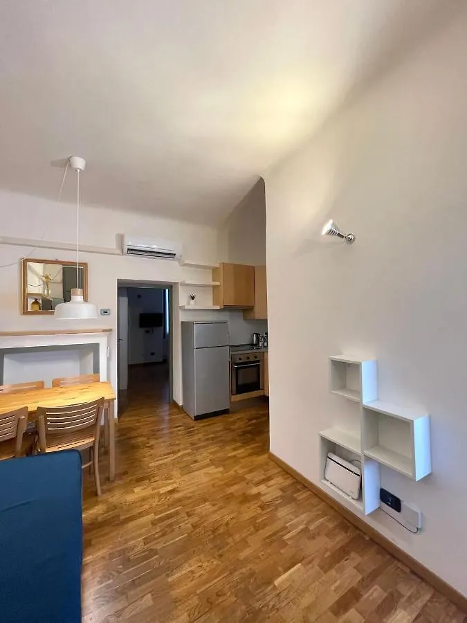 ** Aparthotel Easy Milano - Rooms And Apartments Navigli Italy