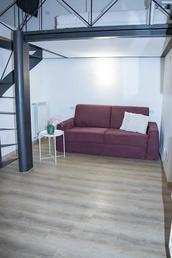 Apartahotel Easy Milano - Rooms And Apartments Navigli