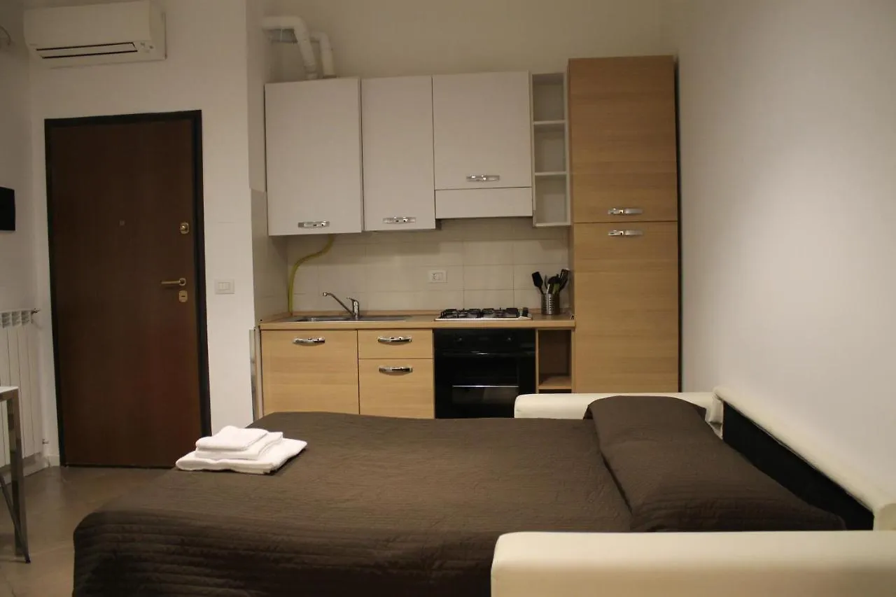 Easy Milano - Rooms And Apartments Navigli 2*, Mailand Italien