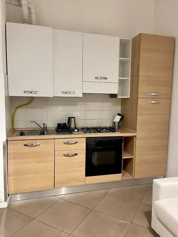 Easy Milano - Rooms And Apartments Navigli 2*, Mailand