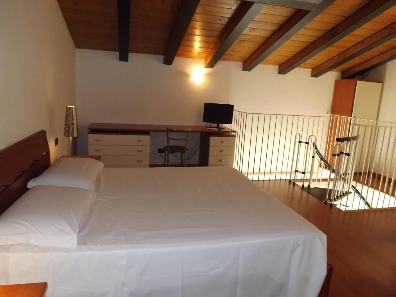 Easy Milano - Rooms And Apartments Navigli 2*, Mailand